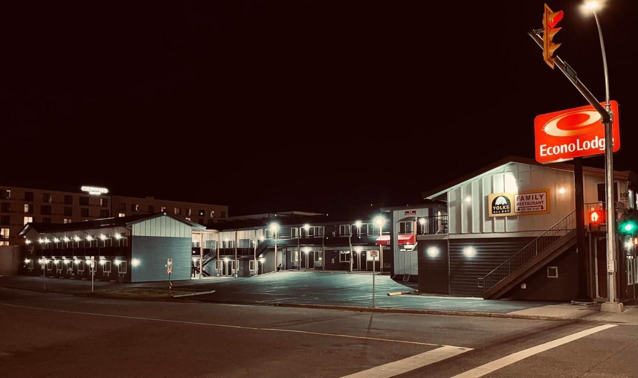 Econo Lodge Prince George Exterior photo