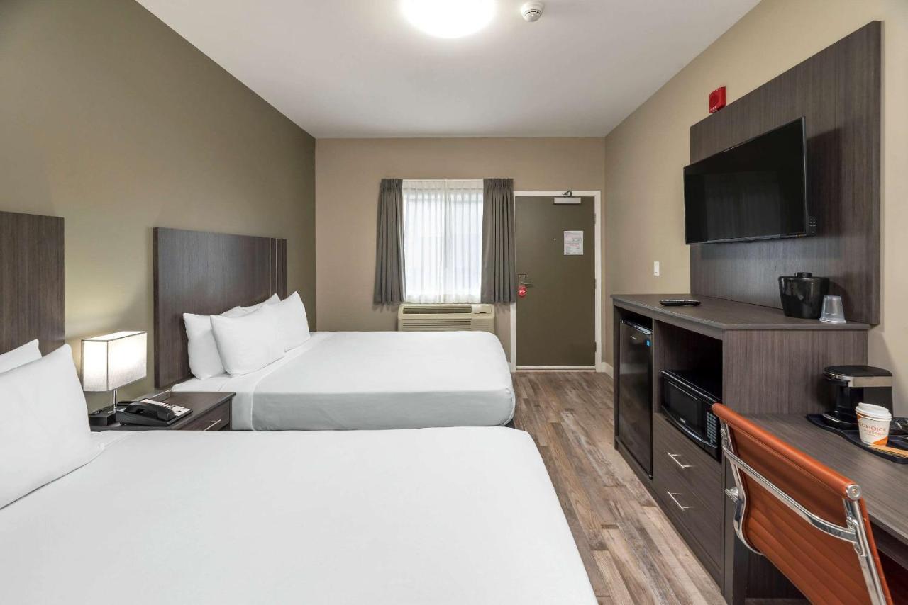 Econo Lodge Prince George Exterior photo